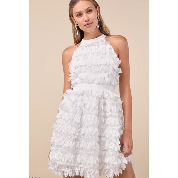 Lulus Dresses & Skirts - New Lulus White Applique Halter Sleeveless Mini Dress- SZ L- missing waist tie